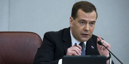Медведев обсудил в Алжире перспективы продления соглашения ОПЕК+
