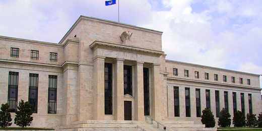 Американская валюта не смогла сильно укрепиться на фоне решения ФРС США
