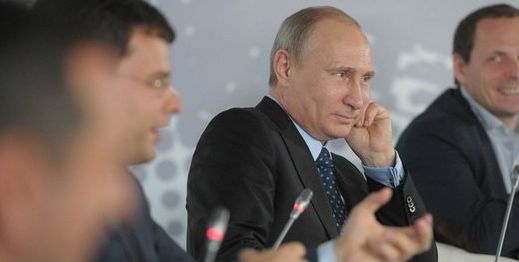 Владимир Путин: производство компьютеров в России выросло на 64,2%